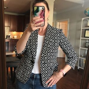 Kasper blazer in black and white geometric print sz 4